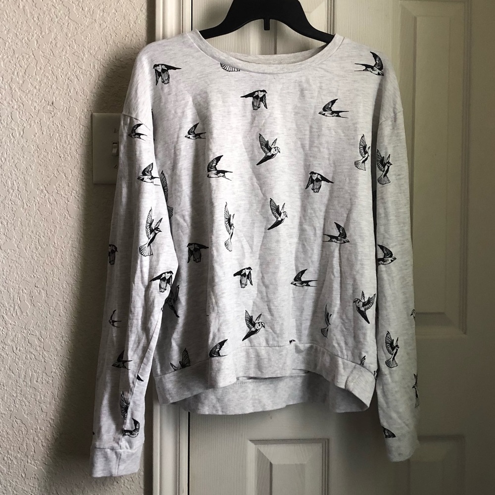 Long sleeve Grey bird Top from H&M